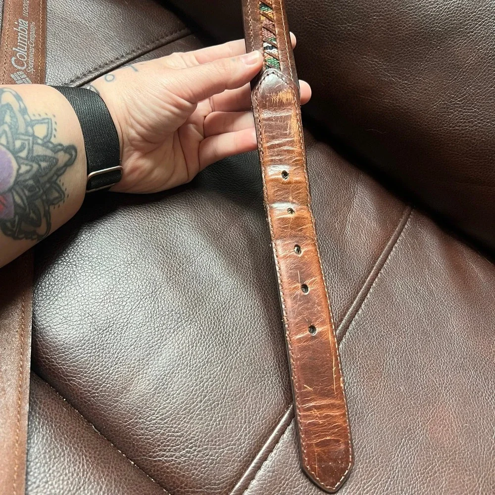 Columbia VTG Leather Belt w/ Embroidery‎